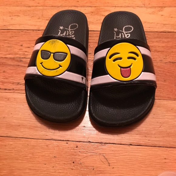 Toddler Girl Emoji sandals size 10 - Picture 1 of 3
